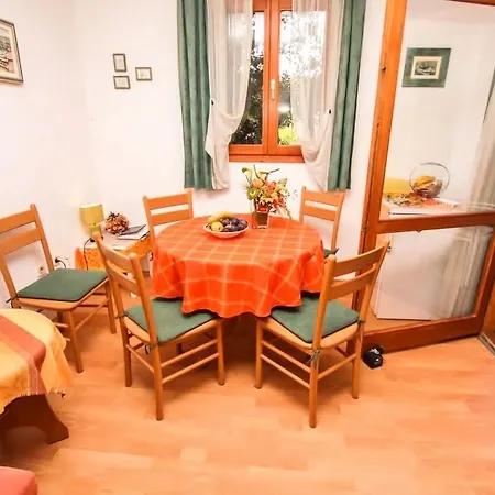 Irena Szálloda Petrčane